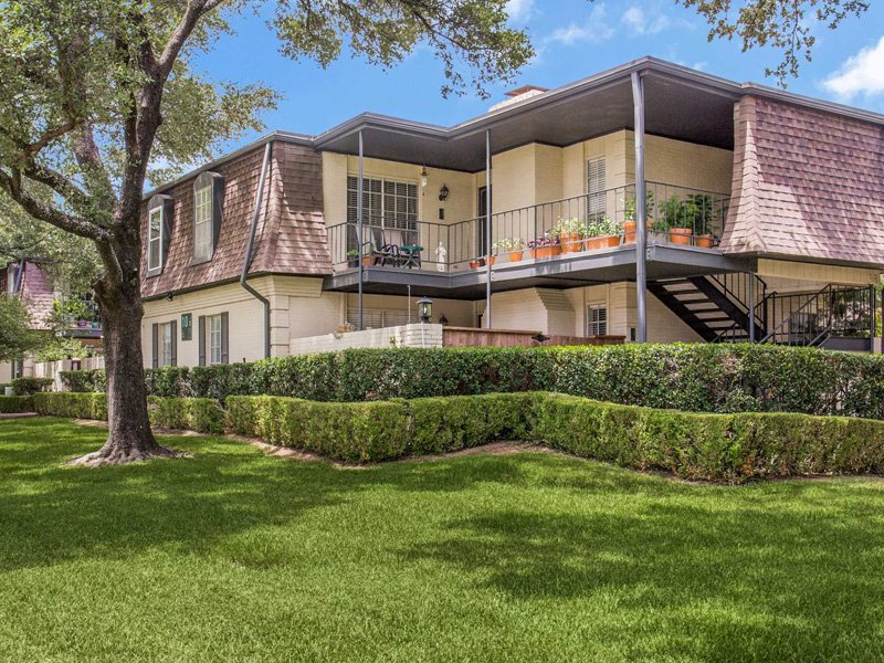 JLL arranged agency financing for Monticello Apartments in Fort Worth, Texas